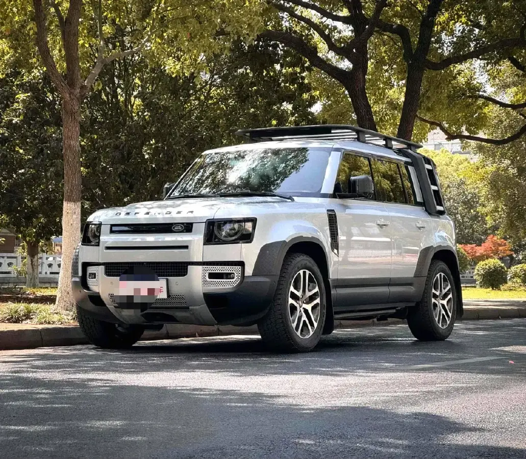 2023 Land Rover Defender 3.0T 400HP L6 8AT