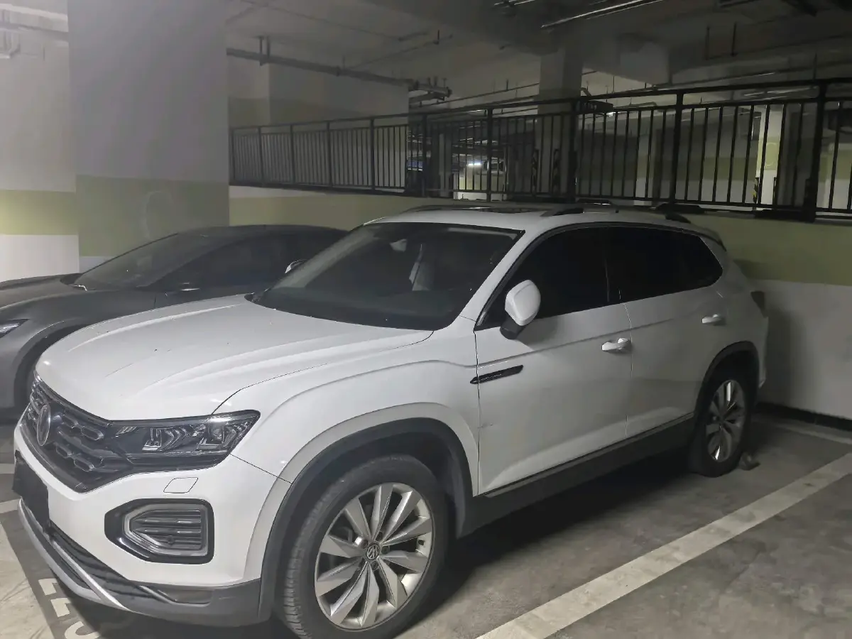 2019 Volkswagen Tayron 2.0T 220HP L4 7DCT