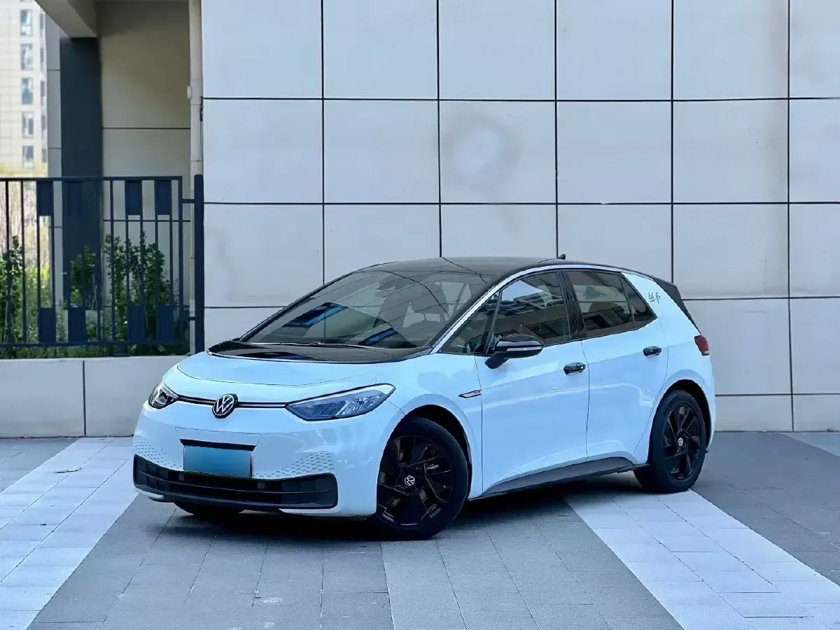 2023 Volkswagen ID.3 BEV 52.8KWH