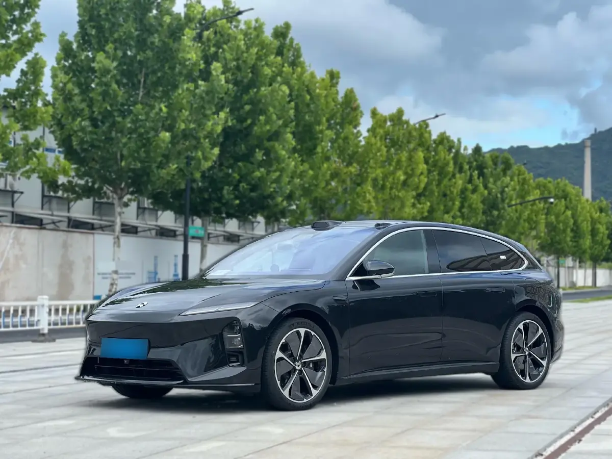 2025 NIO ET5T BEV