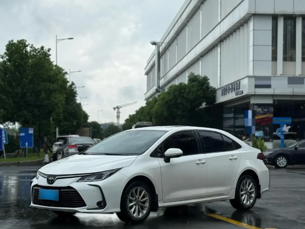 2021 Toyota Corolla 1.2T 116HP L4 CVT