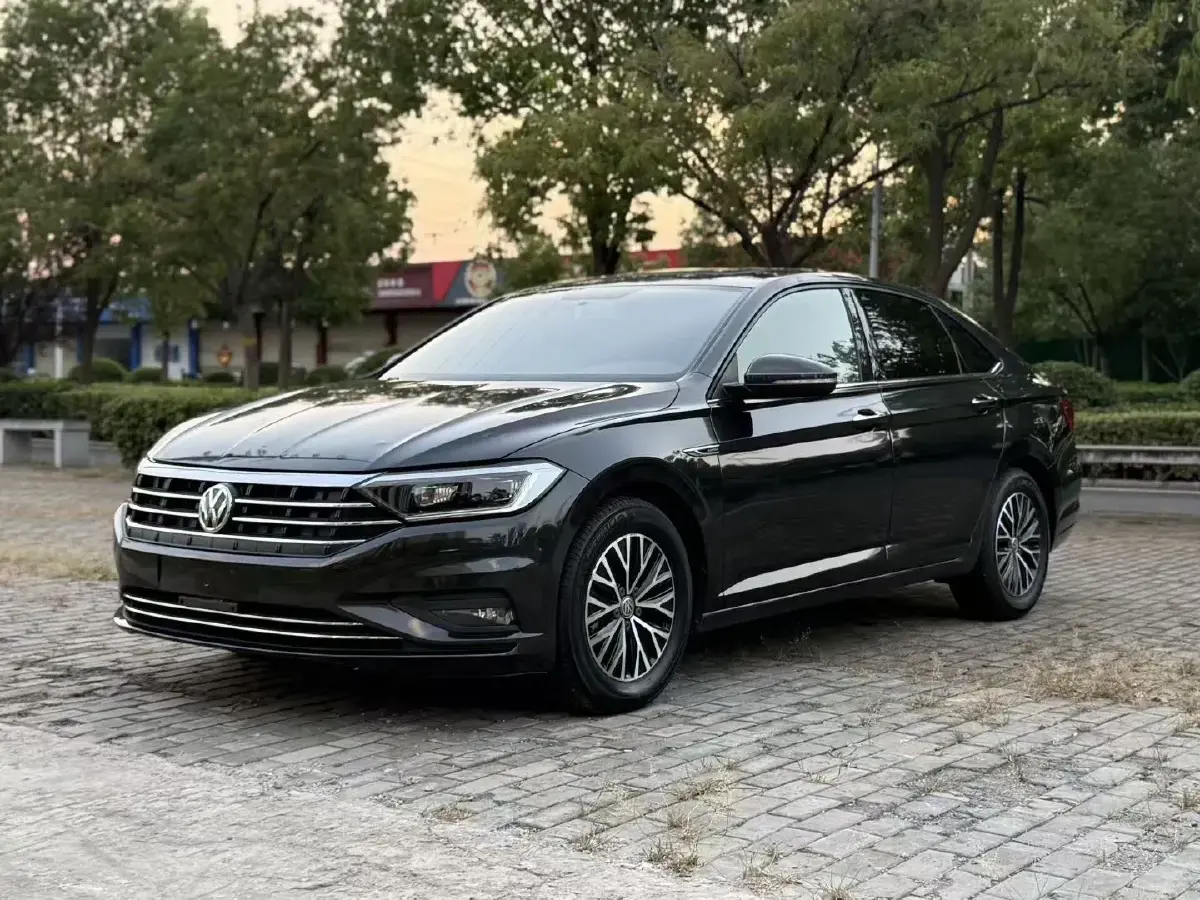 2019 Volkswagen Sagitar 1.4T 150HP L4 7DCT