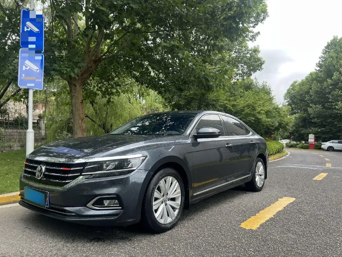 2019 Volkswagen Passat 2.0T 186HP L4 7DCT