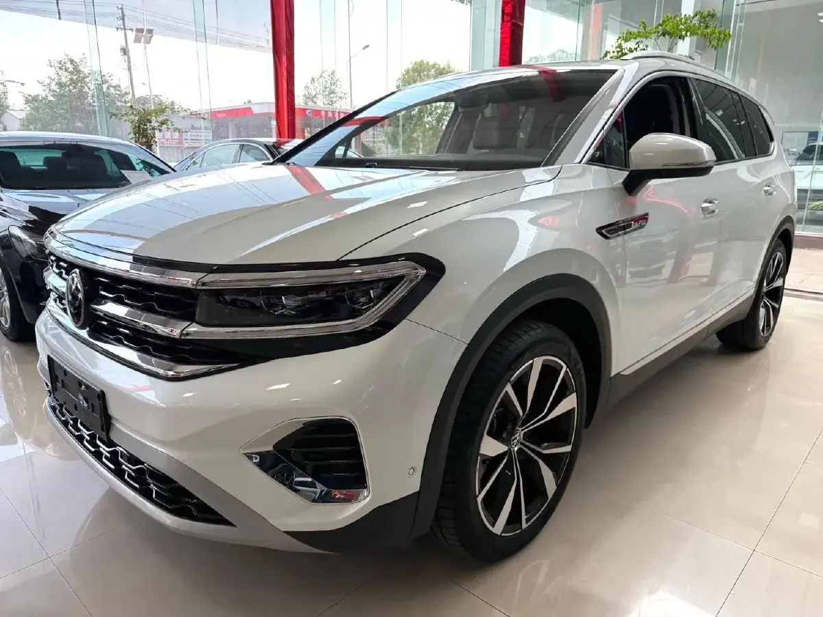 2022 Volkswagen Talagon 2.5T 299HP V6 7DCT