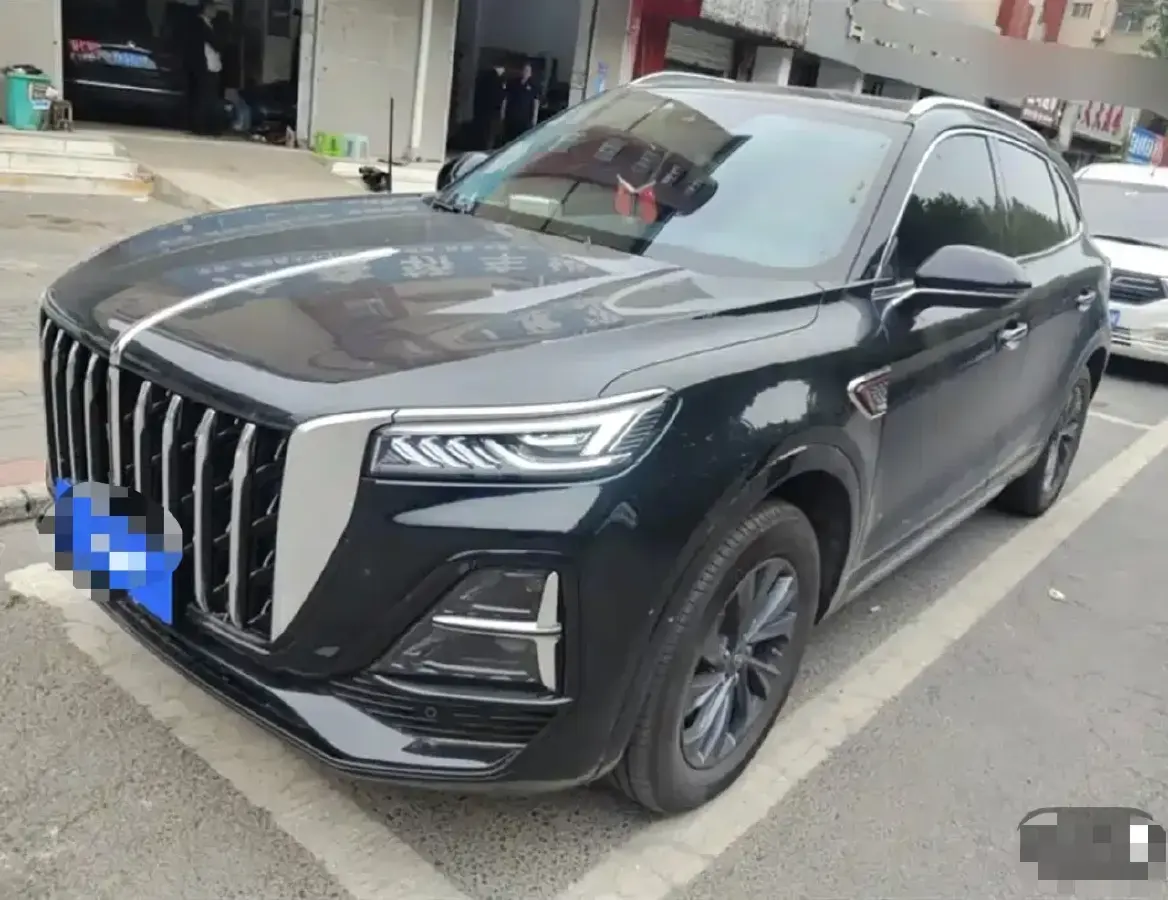 2023 HongQi HS5 2.0T 252HP L4 8AT