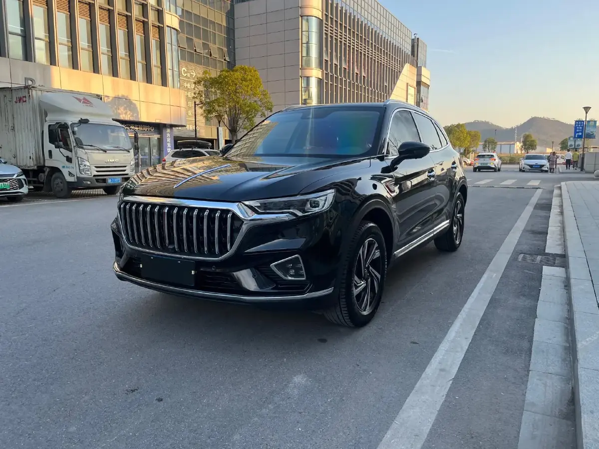 2022 HongQi HS5 2.0T 224HP L4 6AT