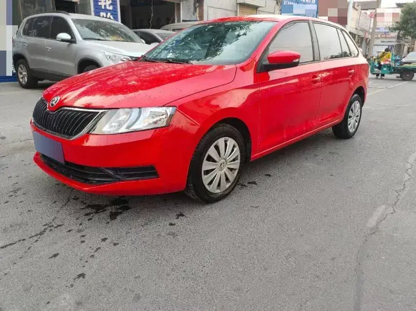 2018 Skoda Rapid Spaceback 1.6L 110HP L4 6AT