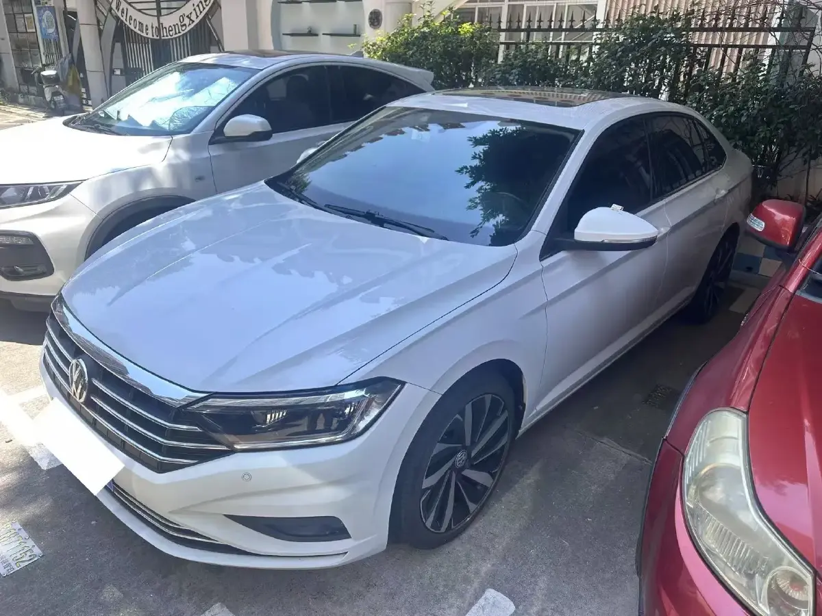 2019 Volkswagen Sagitar 1.4T 150HP L4 7DCT