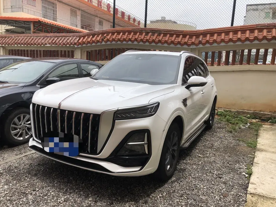 2023 HongQi HS5 2.0T 252HP L4 8AT