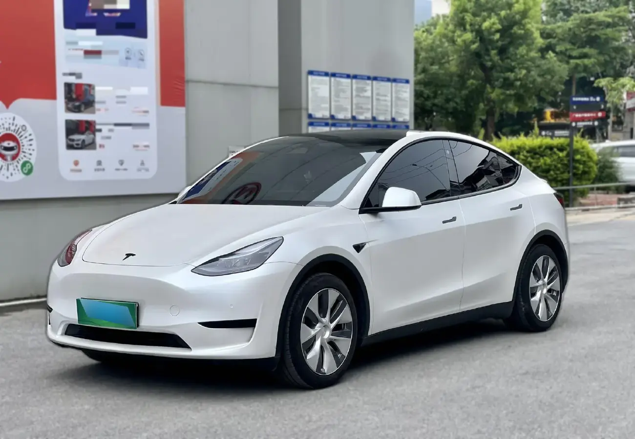 2022 Tesla Model Y BEV 60KWH