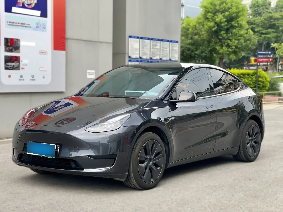 2024 Tesla Model Y BEV 60KWH