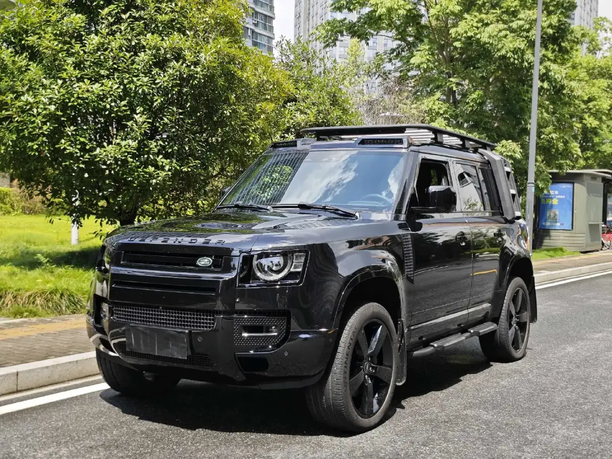 2023 Land Rover Defender 3.0T 400HP L6 8AT