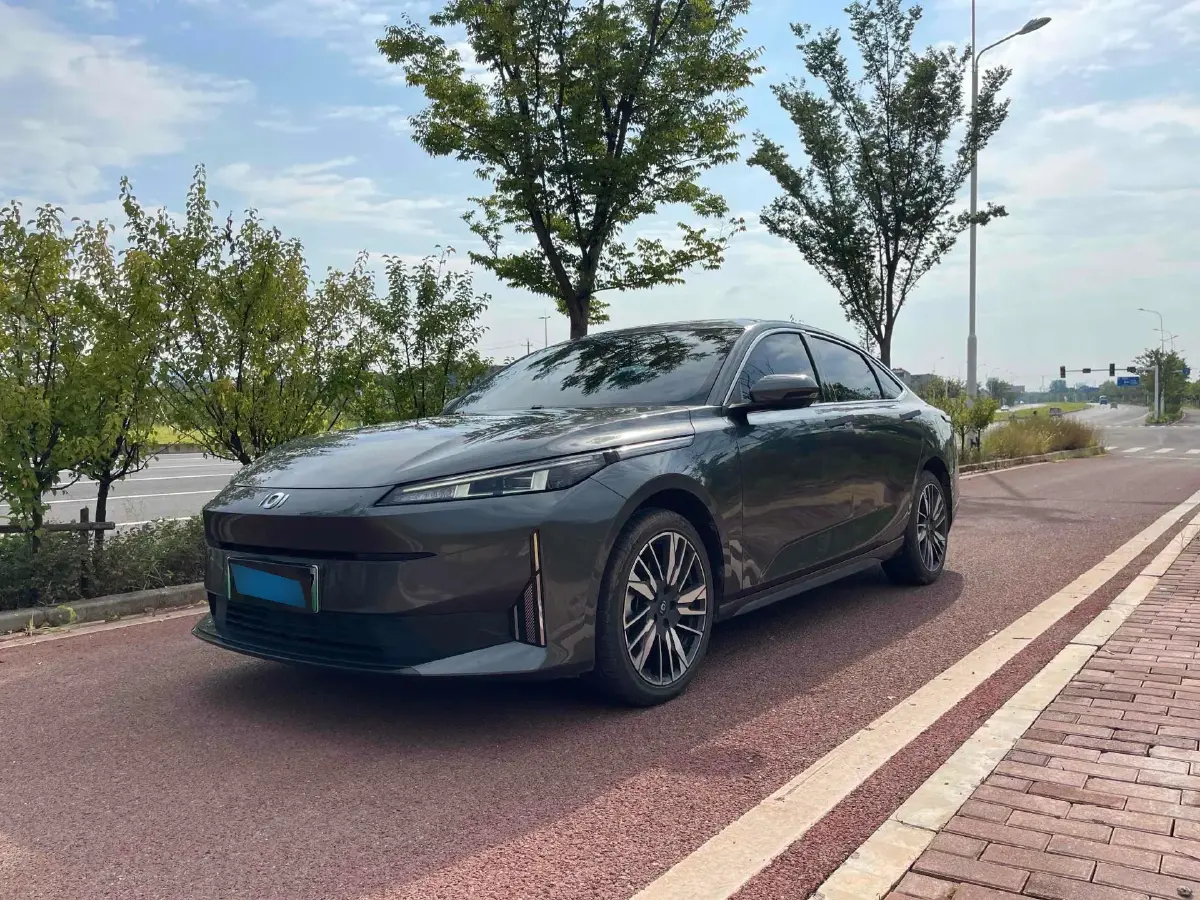 2024 ChangAn QiYuan A05 1.5L 110HP L4 E-CVT PHEV 18.99KWH