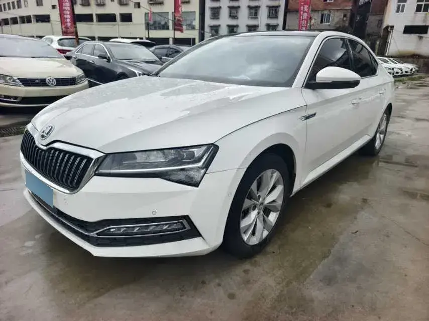 2019 Skoda Superb 2.0T 186HP L4 7DCT