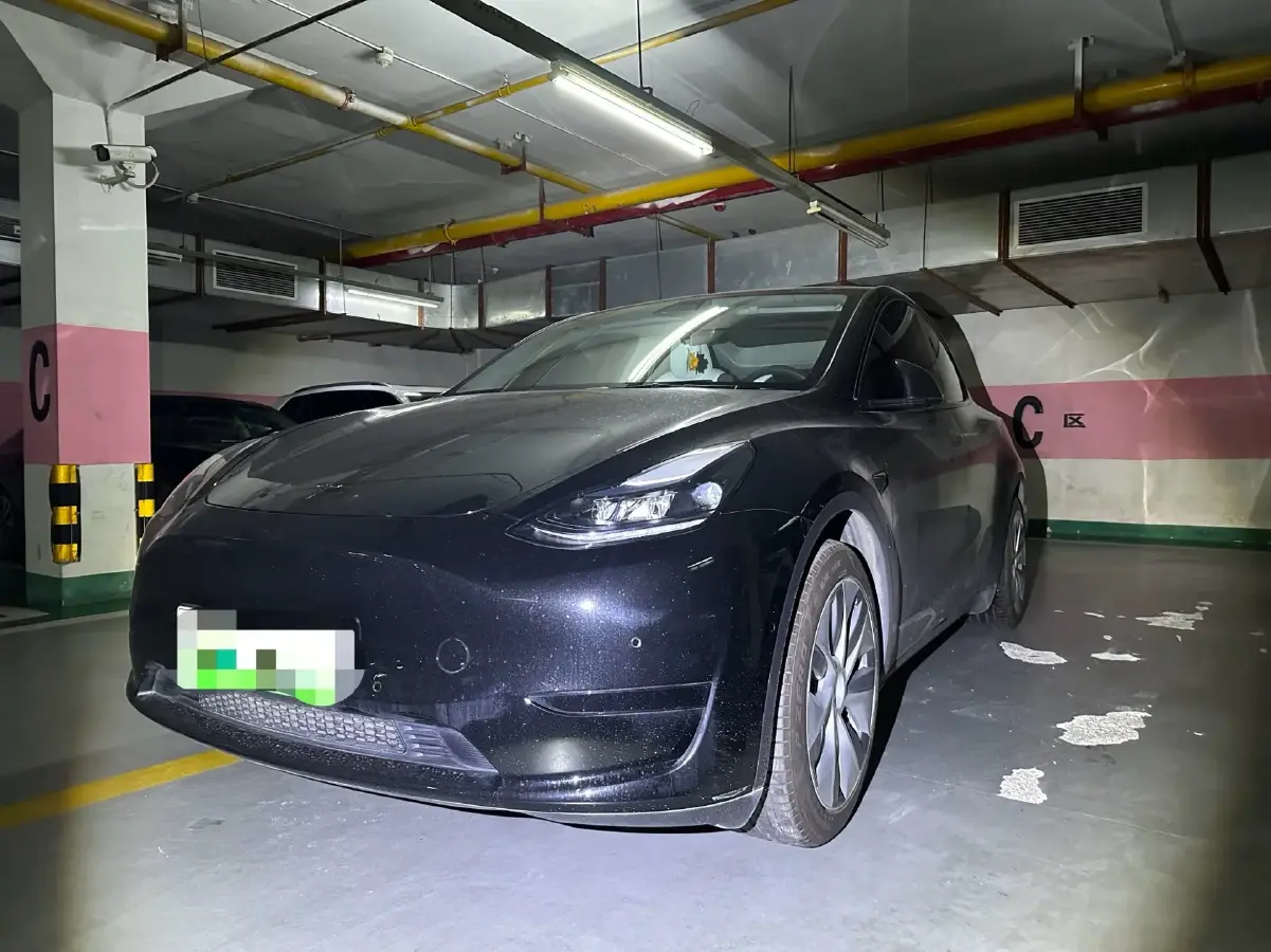 2022 Tesla Model Y BEV 60KWH