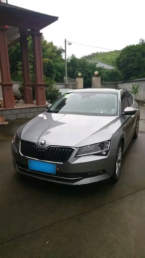 2018 Skoda Superb 1.4T 150HP L4 7DCT