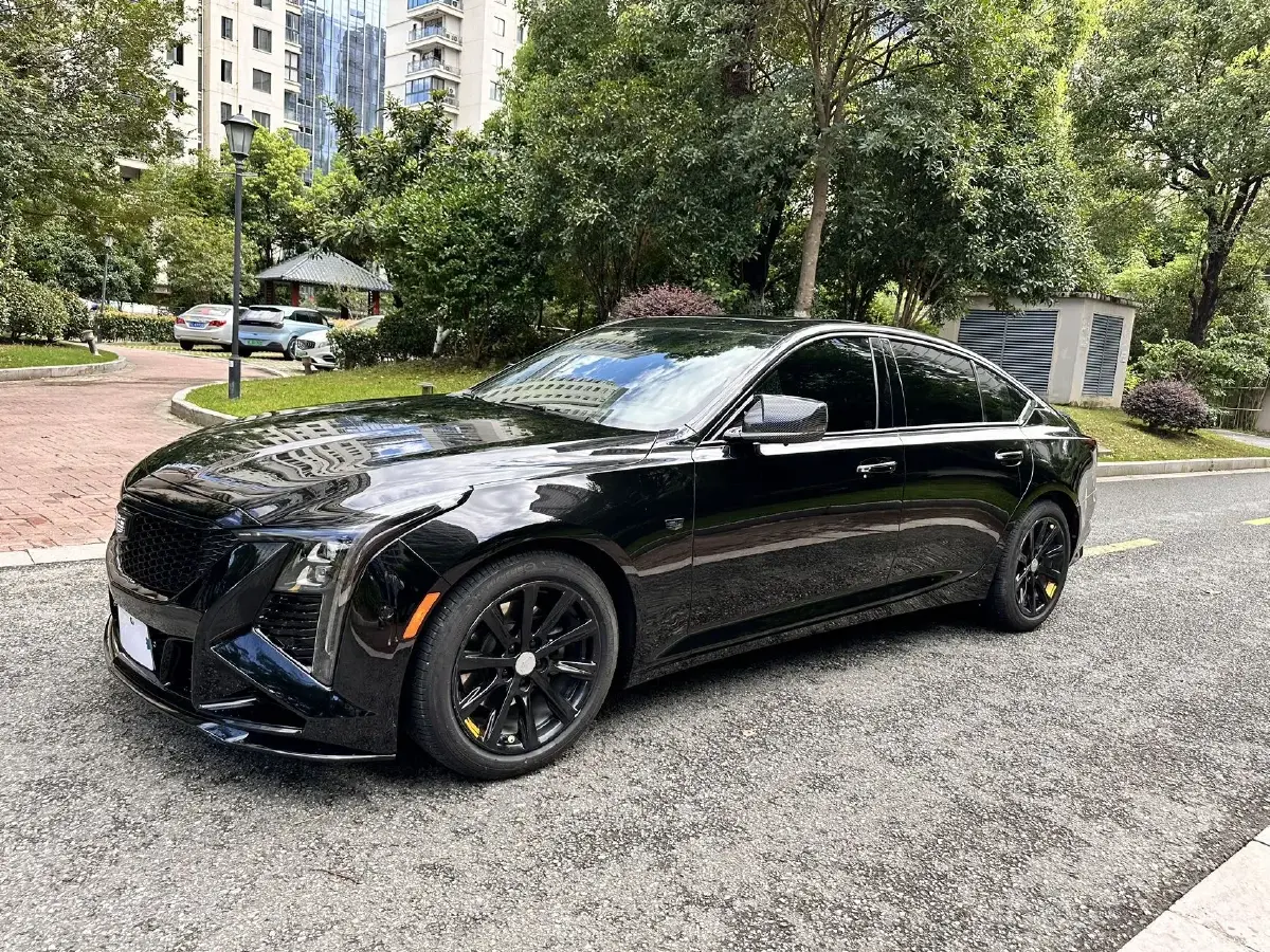 2024 Cadillac CT5 2.0T 237HP L4 10AT