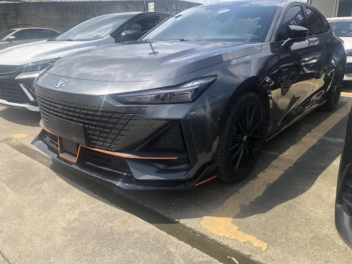 2022 ChangAn UNI-V 1.5T 188HP L4 7DCT