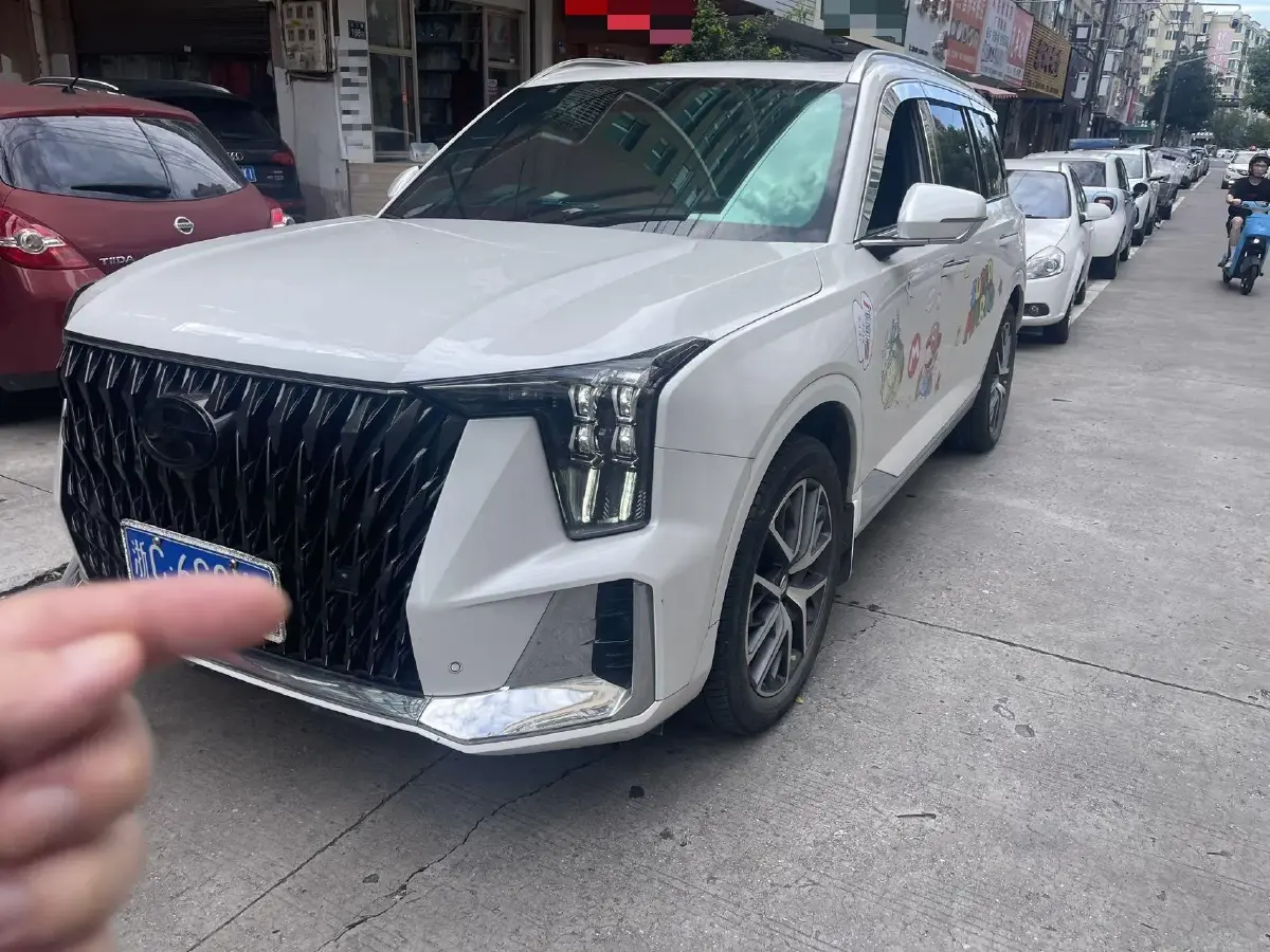 2022 GAC Trumpchi GS8 2.0T 190HP L4 E-CVT Hybrid