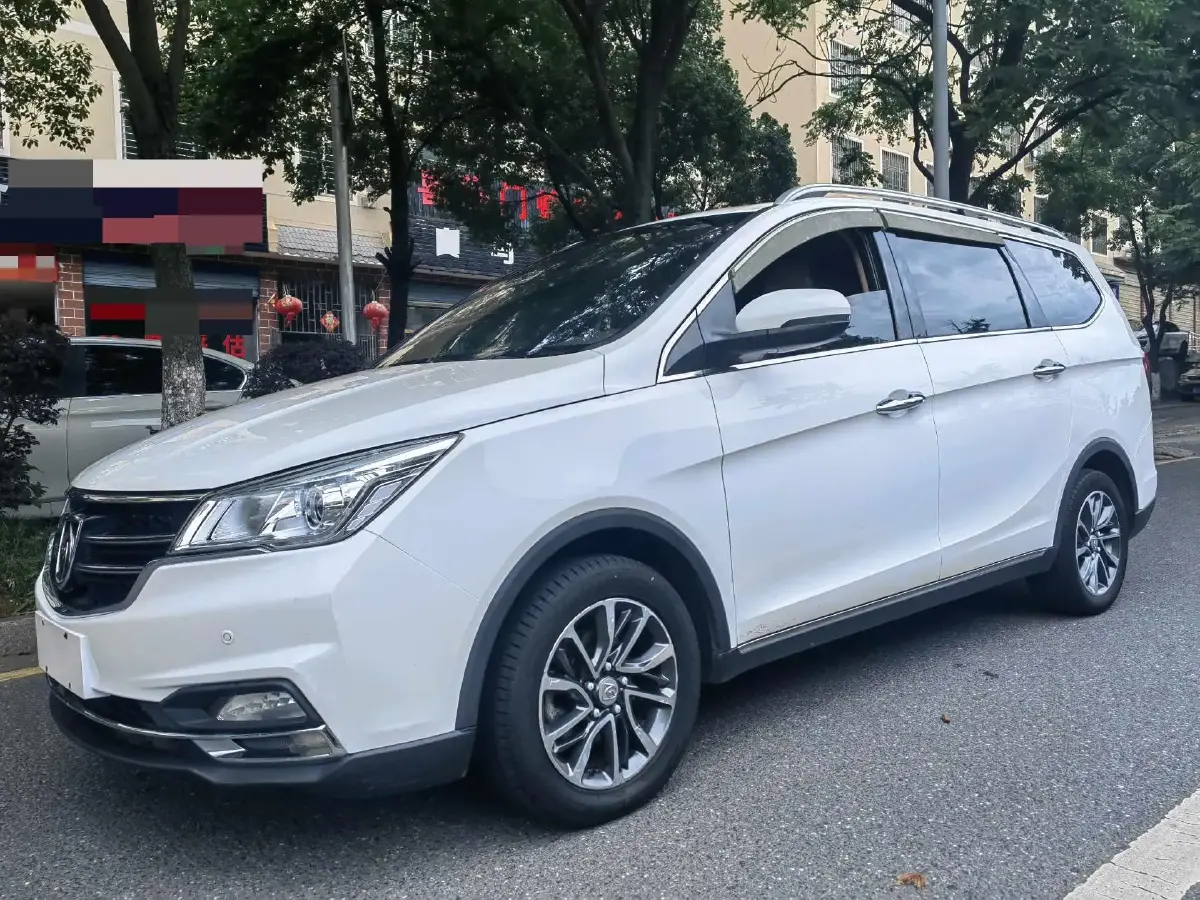2017 BaoJun 730 1.5T 150HP L4 6MT