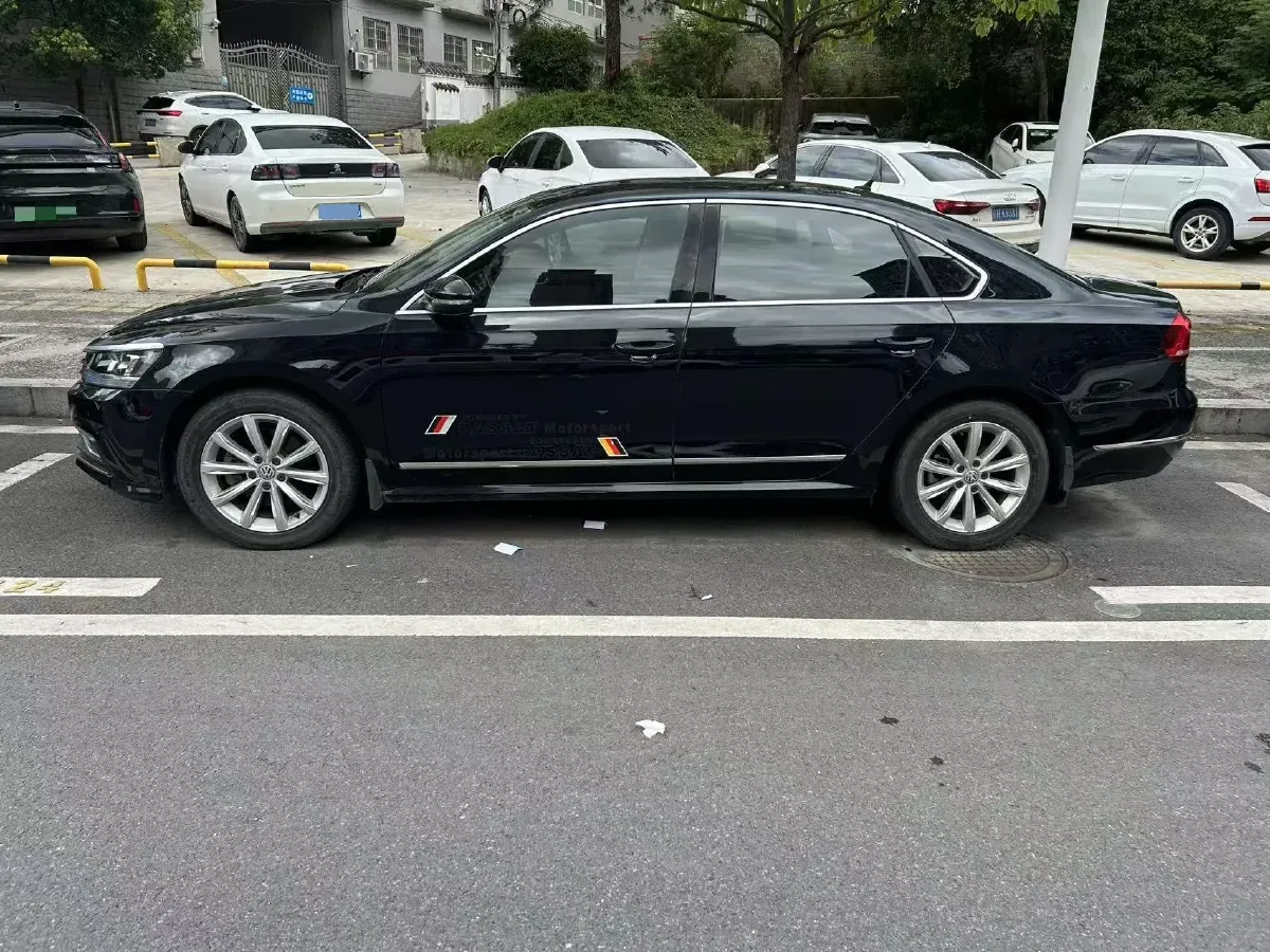 2017 Volkswagen Passat 1.8T 180HP L4 7DCT,autocango,china used car exporter,china ev exporter,chinese used car exporter,chinese used ev exporter