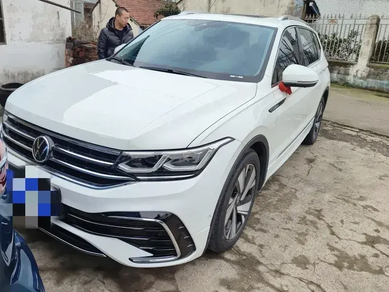 2023 Volkswagen Tiguan L 2.0T 186HP L4 7DCT