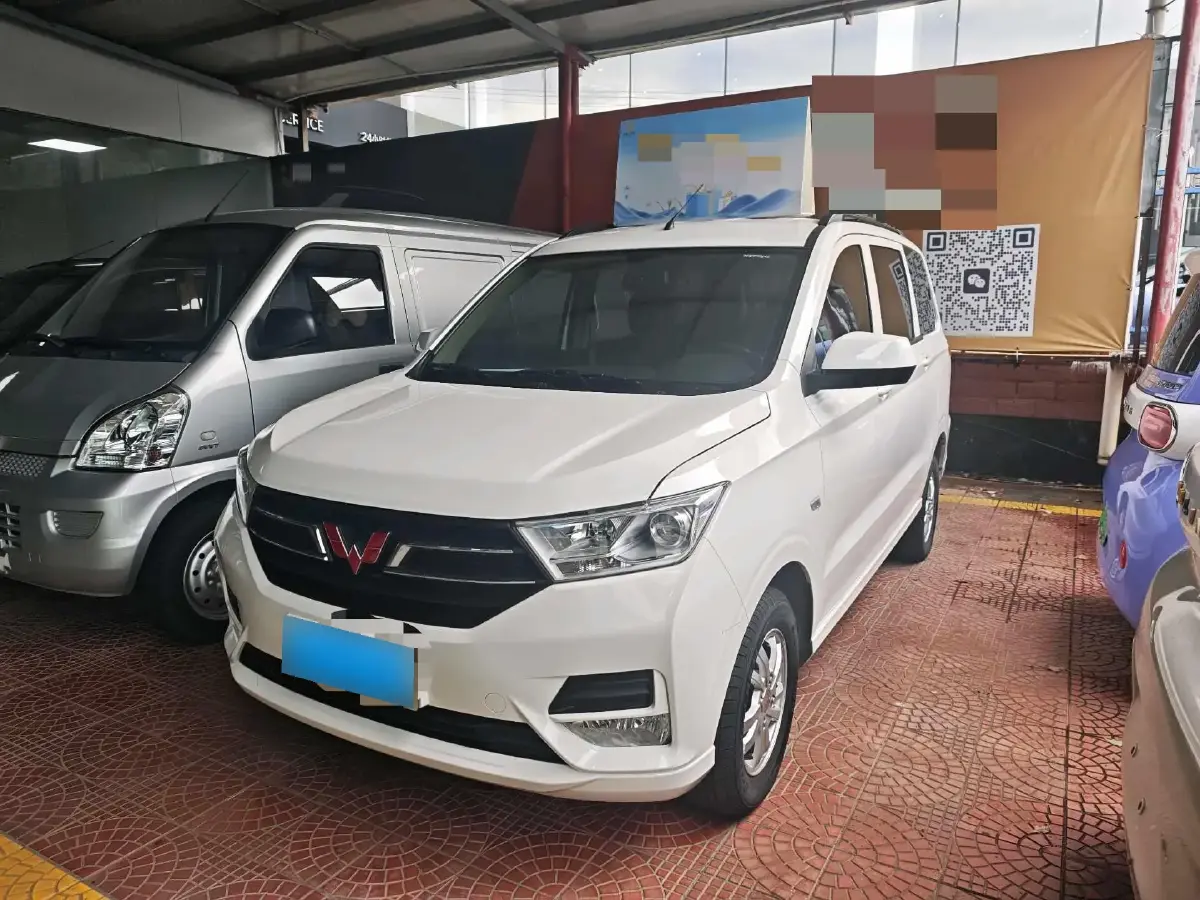 2021 WuLing HongGuang 1.5L 99HP L4 6MT