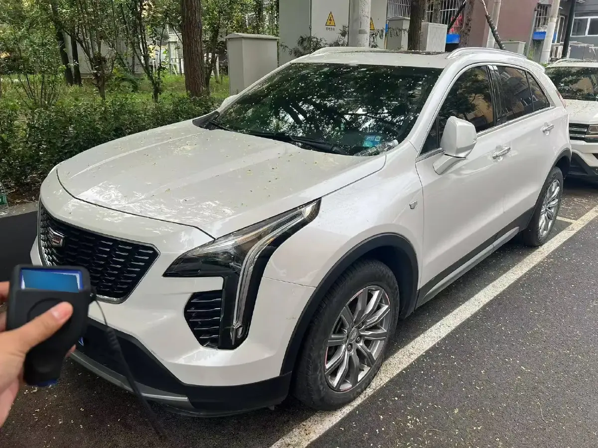 2020 Cadillac XT4 2.0T 237HP L4 9AT