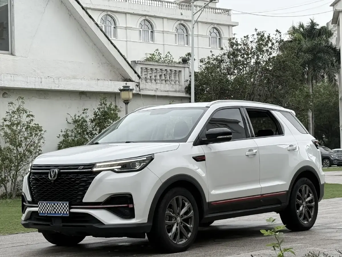 2021 ChangAn CS55 Plus 1.5T 180HP L4 6MT