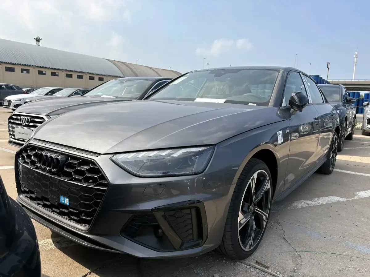 2024 Audi A4L 2.0T 190HP L4 7DCT