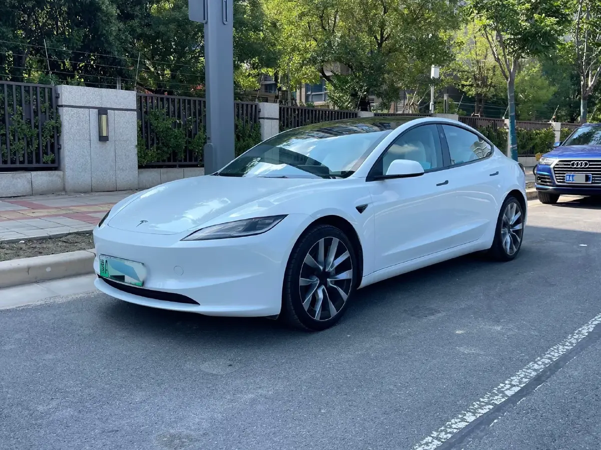 2023 Tesla Model 3 BEV 60KWH