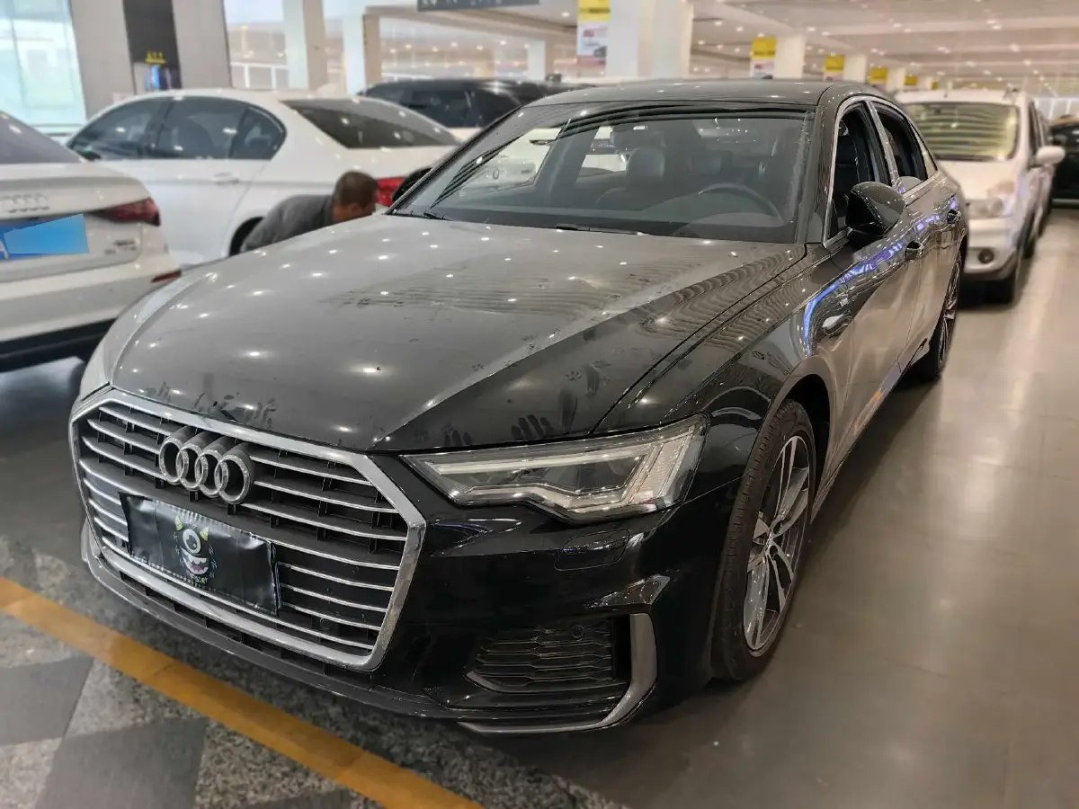 2021 Audi A6L 2.0T 190HP L4 7DCT