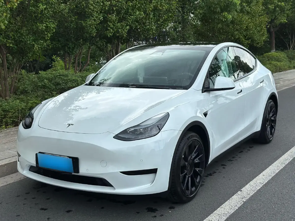 2022 Tesla Model Y BEV 60KWH