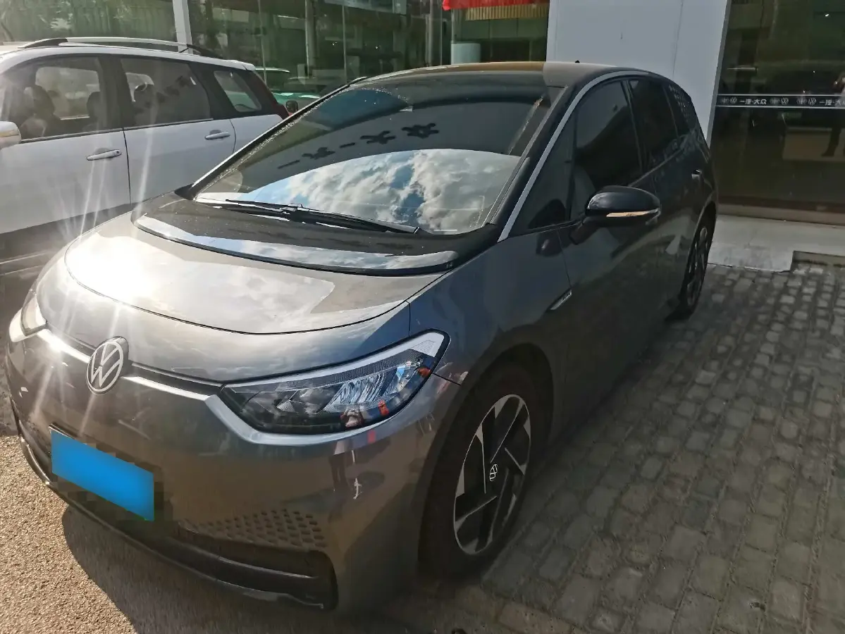 2023 Volkswagen ID.3 BEV 52.8KWH