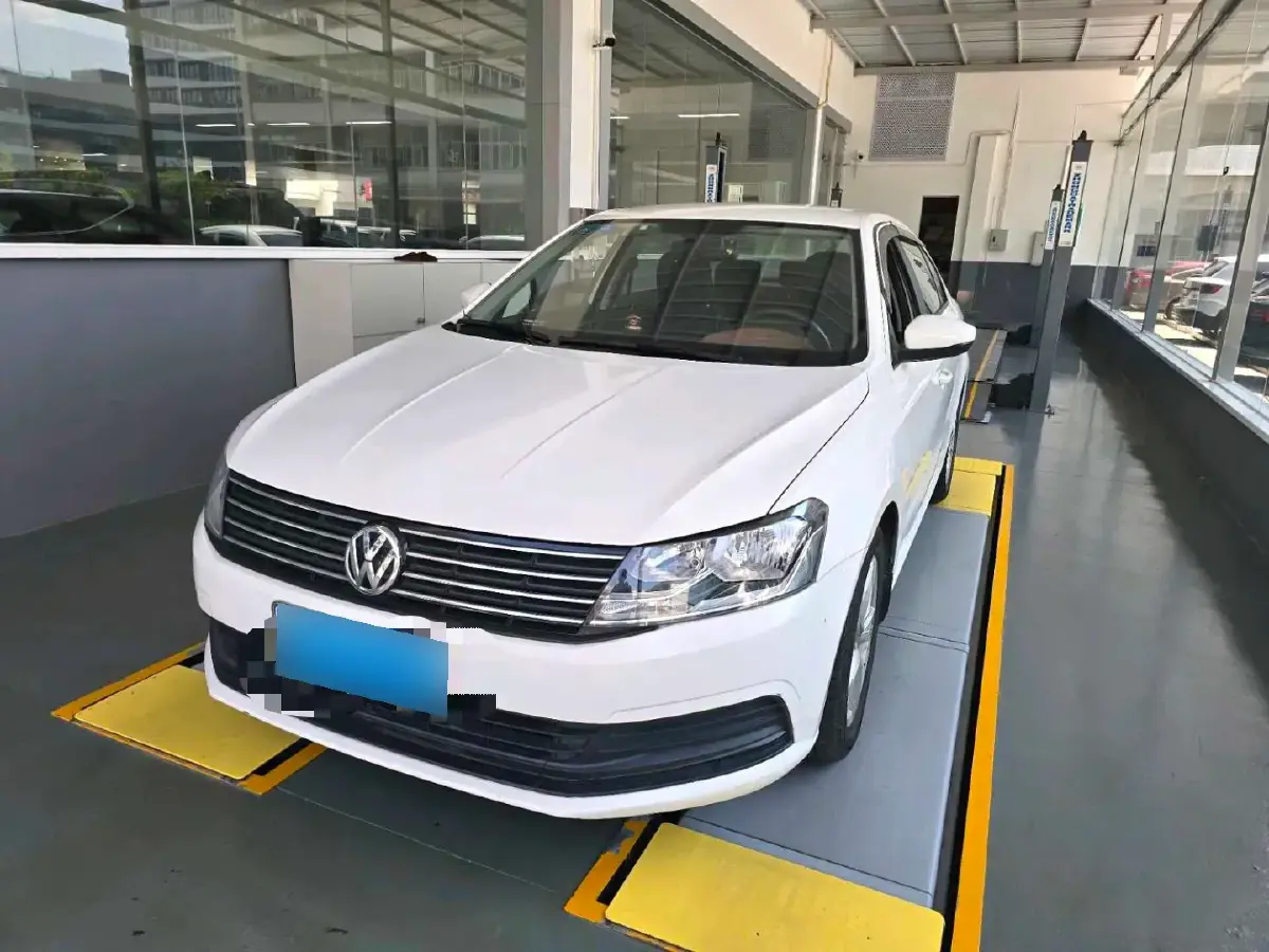 2017 Volkswagen Lavida 1.6L 110HP L4 6AT
