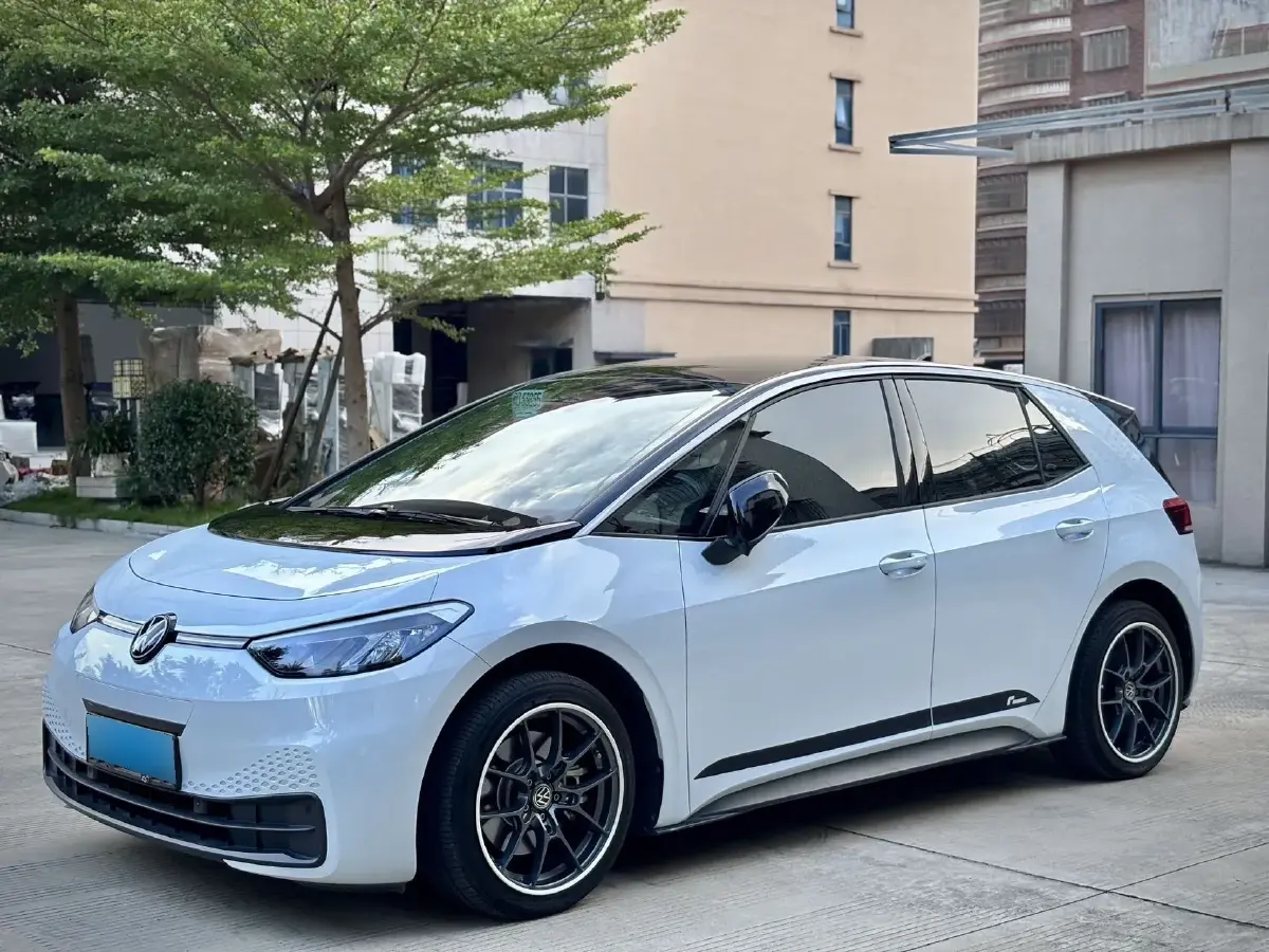 2023 Volkswagen ID.3 BEV 52.8KWH