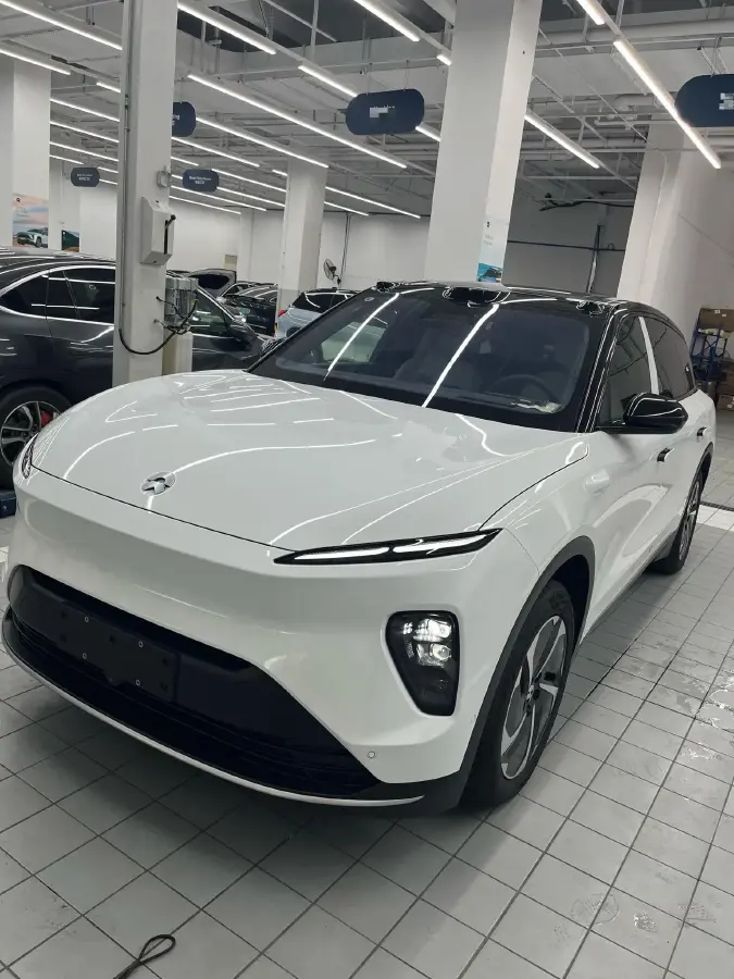 2024 NIO ES8 BEV 75KWH