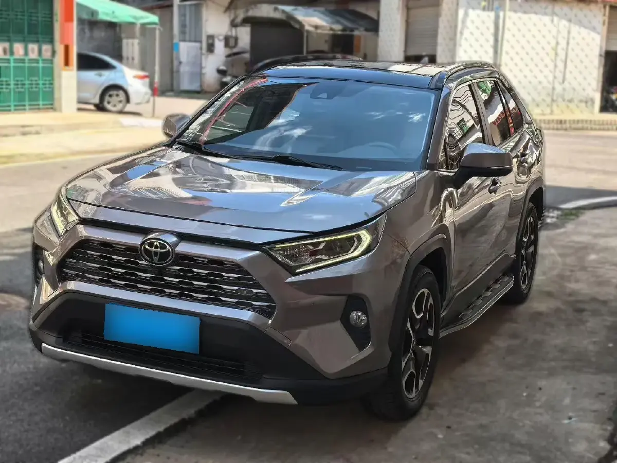 2020 Toyota RAV4 2.0L 171HP L4 CVT