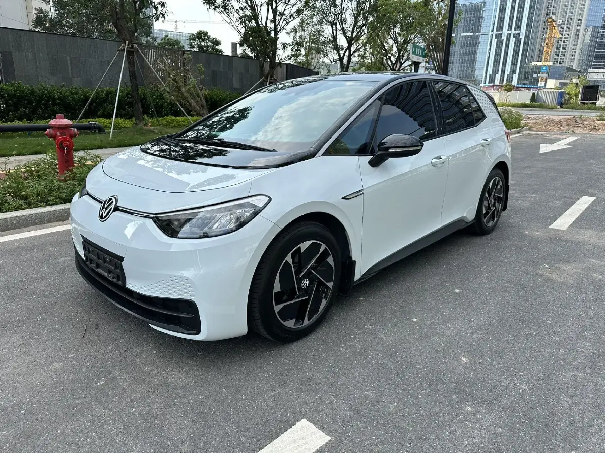 2023 Volkswagen ID.3 BEV 52.8KWH