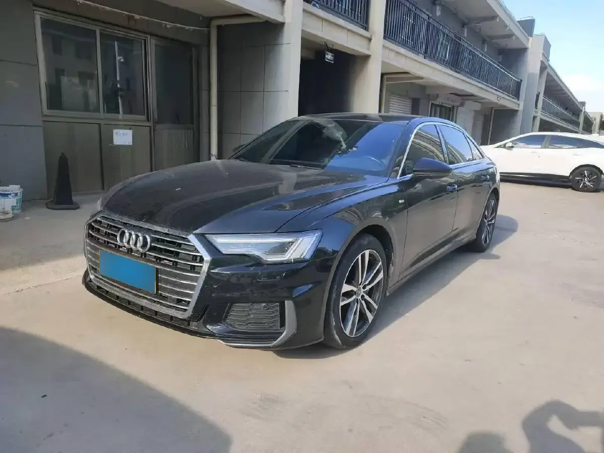 2021 Audi A6L 2.0T 190HP L4 7DCT