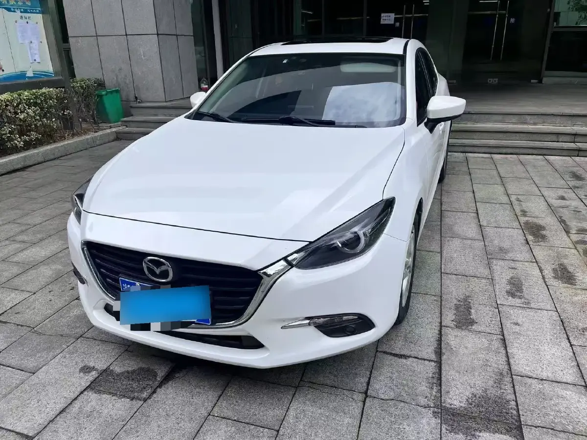 2017 Mazda 3 Axela 1.5L 117HP L4 6AT