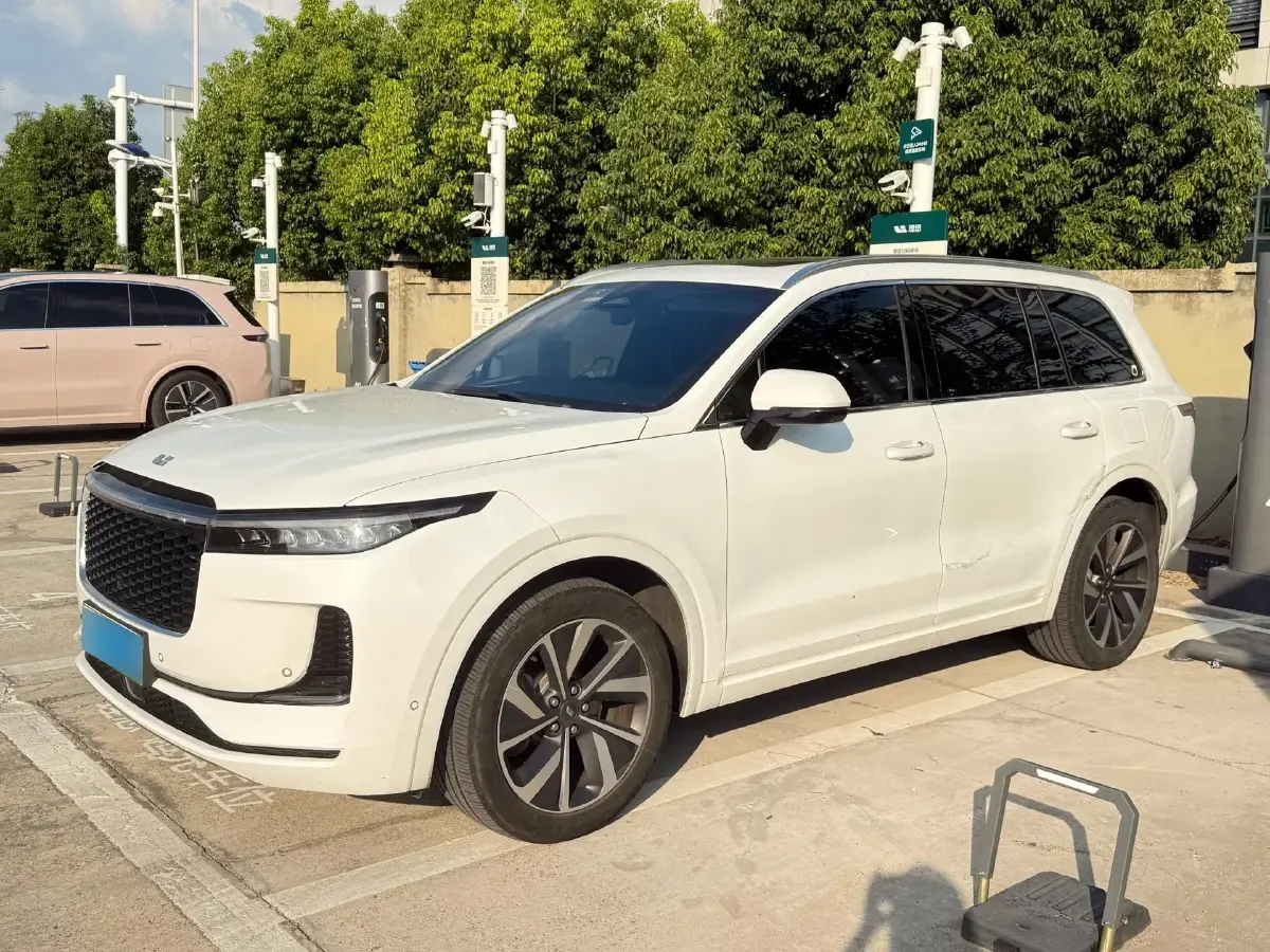 2021 Li ONE Range Extended 131HP REEV 40.5KWH
