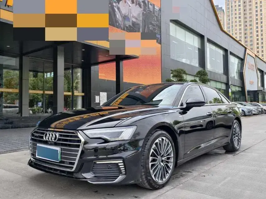 2020 Audi A6L 2.0T 252HP L4 7DCT PHEV 14.1KWH