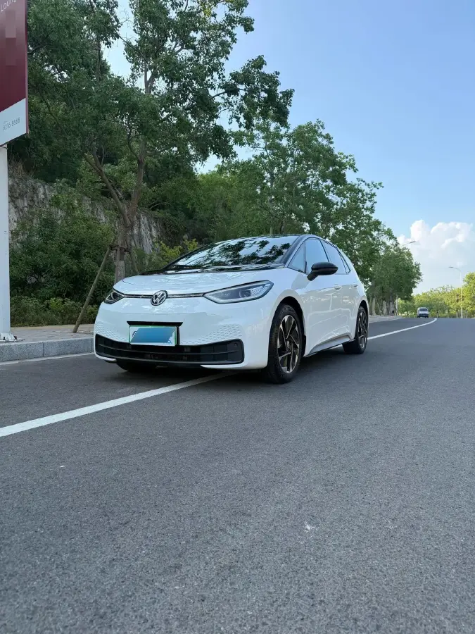2025 Volkswagen ID.3 BEV 52.8KWH