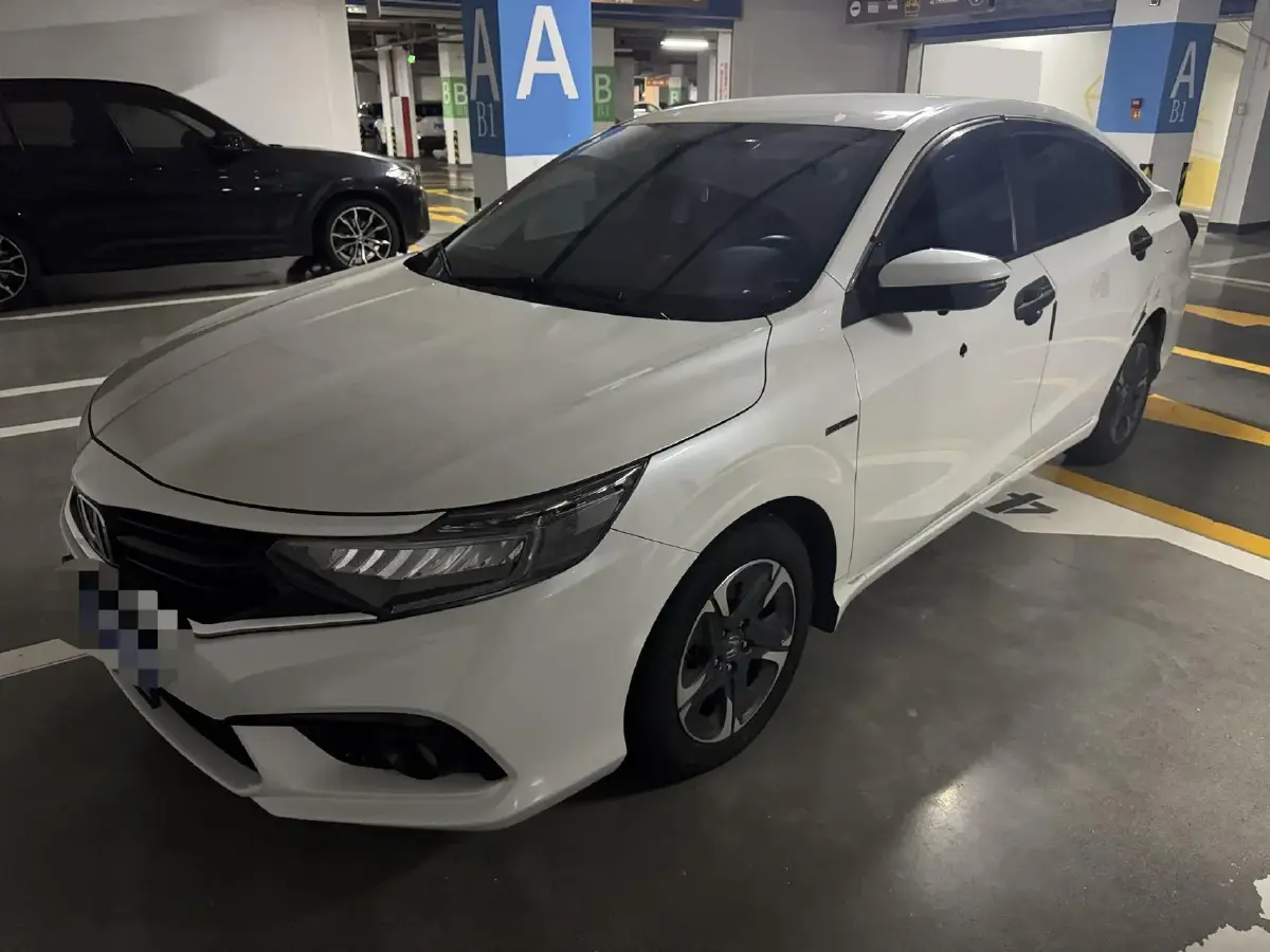 2021 Honda Envix 1.5L 109HP L4 E-CVT Hybrid 2021 Honda Envix 1.5L 109HP L4 E-CVT Hybrid