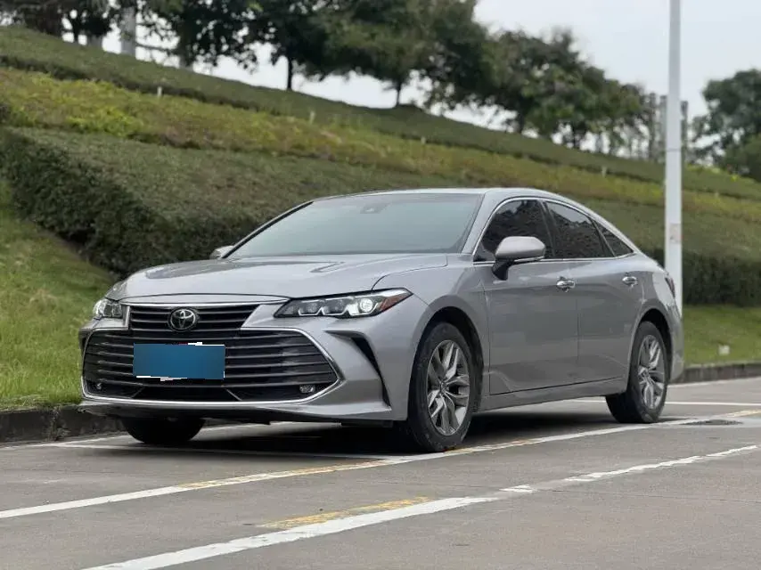 2021 Toyota Avalon 2.5L 209HP L4 8AT