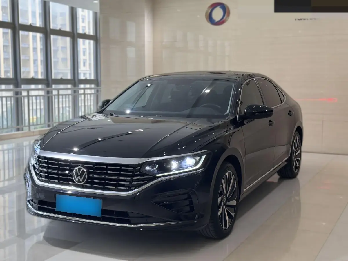 2022 Volkswagen Passat 2.0T 186HP L4 7DCT