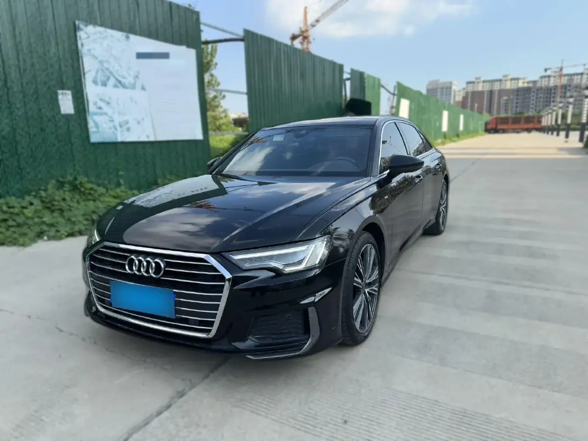 2022 Audi A6L 2.0T 190HP L4 7DCT