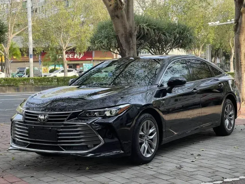 2019 Toyota Avalon 2.5L 209HP L4 8AT