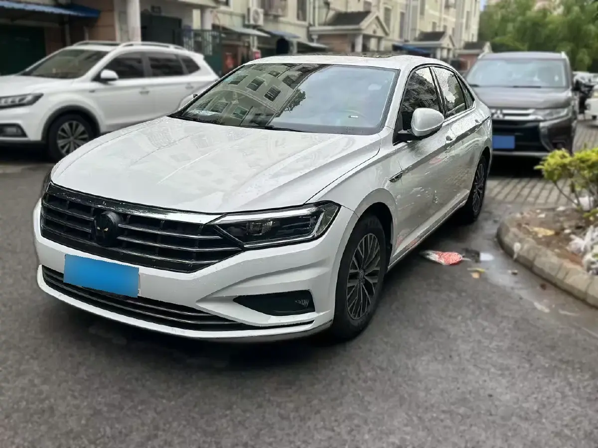 2019 Volkswagen Sagitar 1.2T 116HP L4 5MT